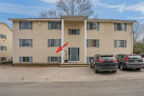 $219,900 | 22 Oak Street, Unit 1B, North Providence, RI 02911