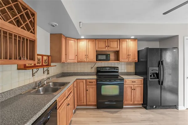 $219,900 | 22 Oak Street, Unit 1B, North Providence, RI 02911