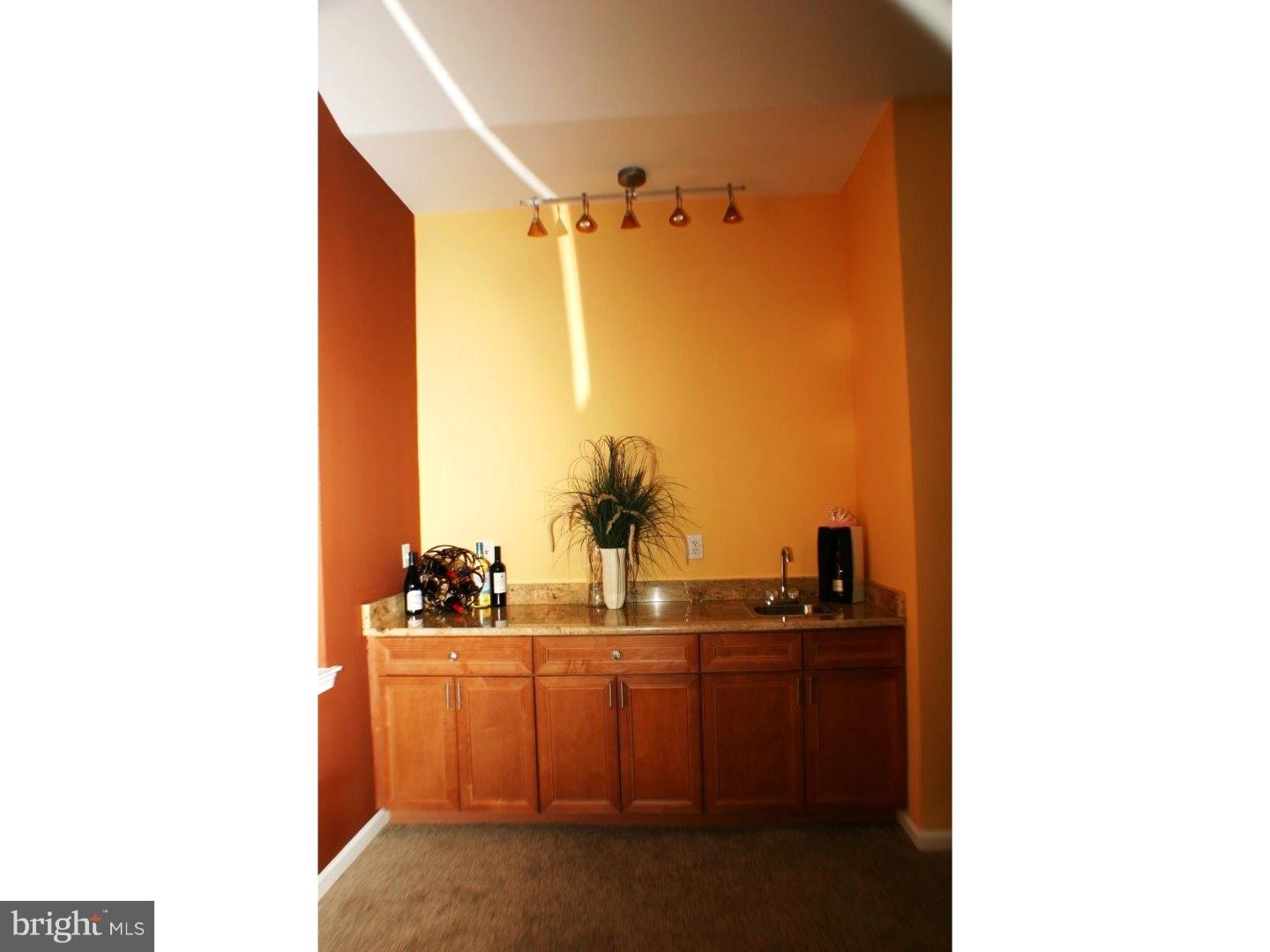 526 Hartford Road Mount Laurel, NJ 08054 - Photo 7 of 25 Family Room