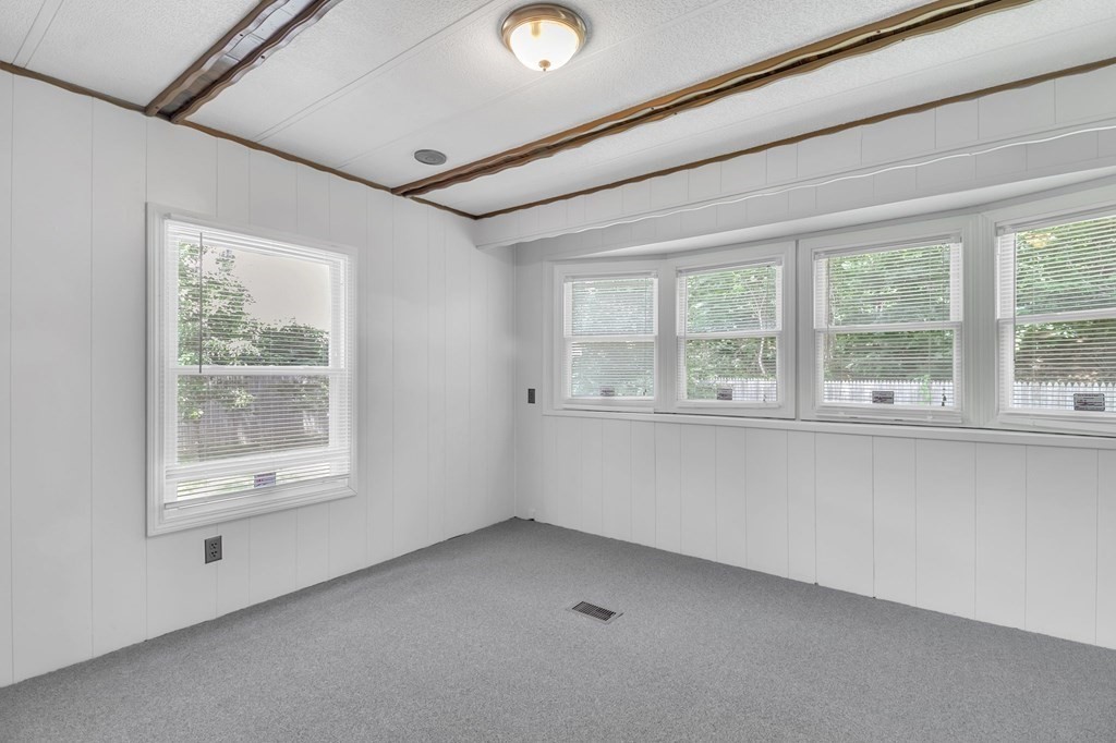 46 Contessa Lane Springfield, MA 01119 - Photo 18 of 25 Gallery Image 18