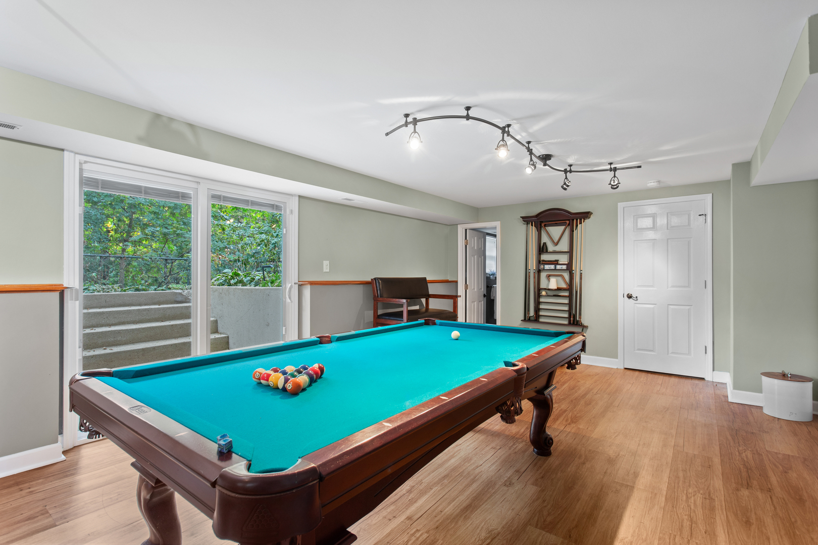 21 East Hillside Road Naperville, IL 60540 - Photo 19 of 28 Gallery Image 19