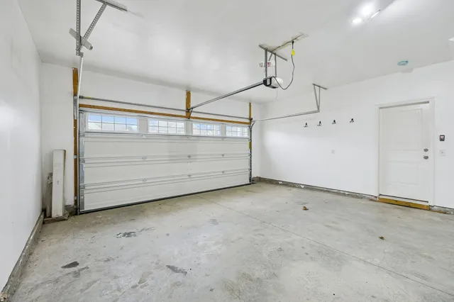 a view of a garage