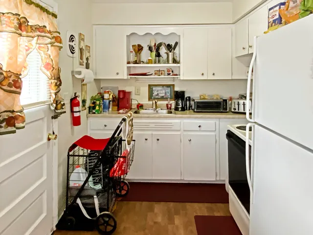 $570,000 | 870 Perkins Avenue, Waukesha, WI 53186