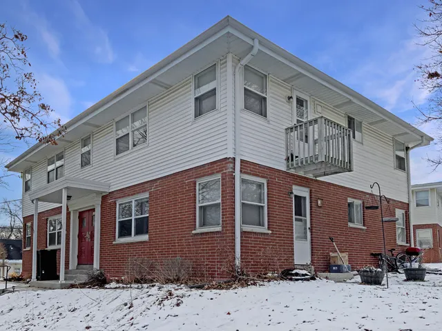 $570,000 | 870 Perkins Avenue, Waukesha, WI 53186