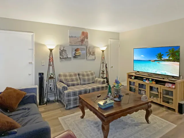 $570,000 | 870 Perkins Avenue, Waukesha, WI 53186