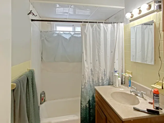 $570,000 | 870 Perkins Avenue, Waukesha, WI 53186