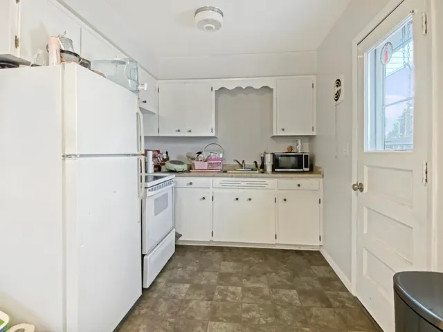 $570,000 | 870 Perkins Avenue, Waukesha, WI 53186