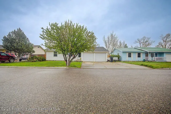 $325,000 | 1920 Woodland Avenue, Craig, CO 81625