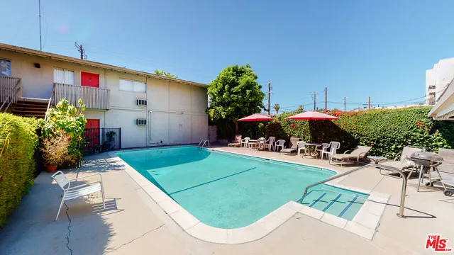 $2,495 | 12958 Valleyheart Drive, Unit 6, Studio City, CA 91604