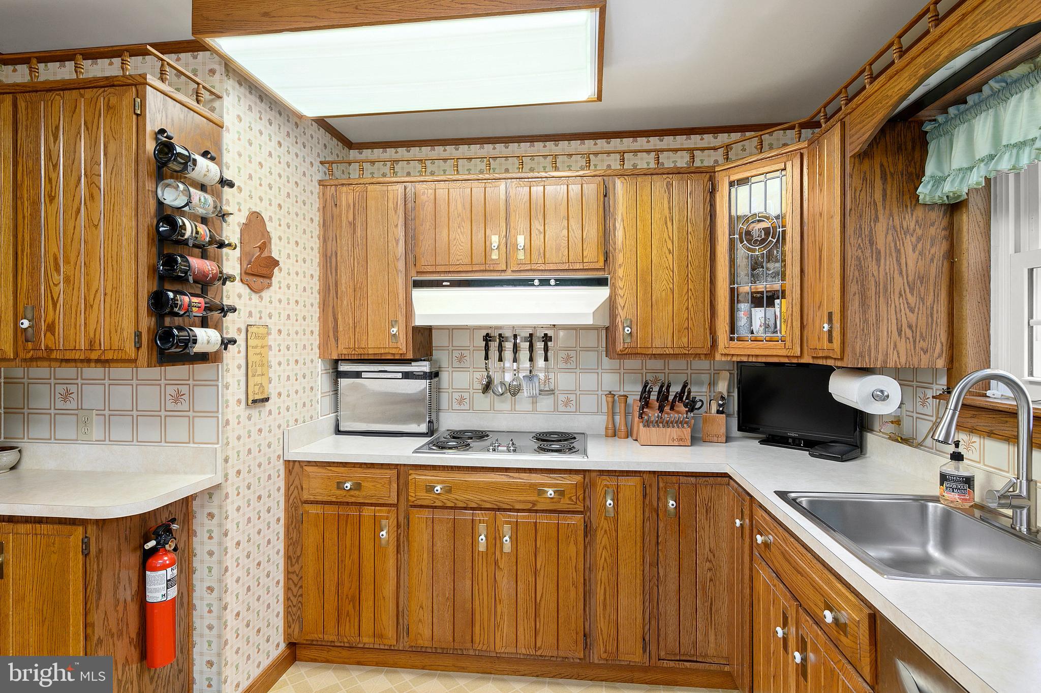 294 Riverside Drive Pasadena, MD 21122 - Photo 23 of 66 Kitchen (alt view)