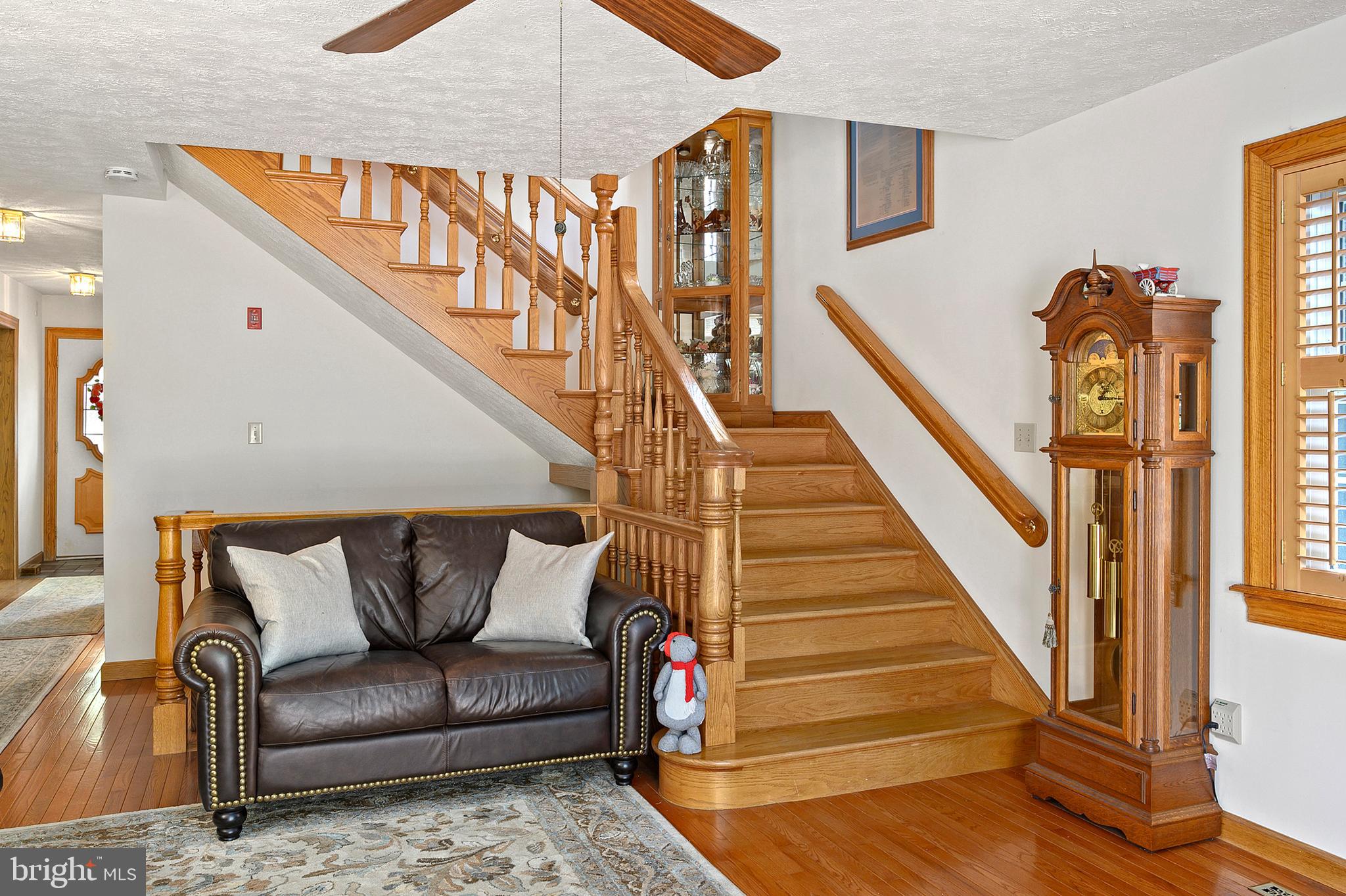 294 Riverside Drive Pasadena, MD 21122 - Photo 37 of 66 Steps to Upper Level