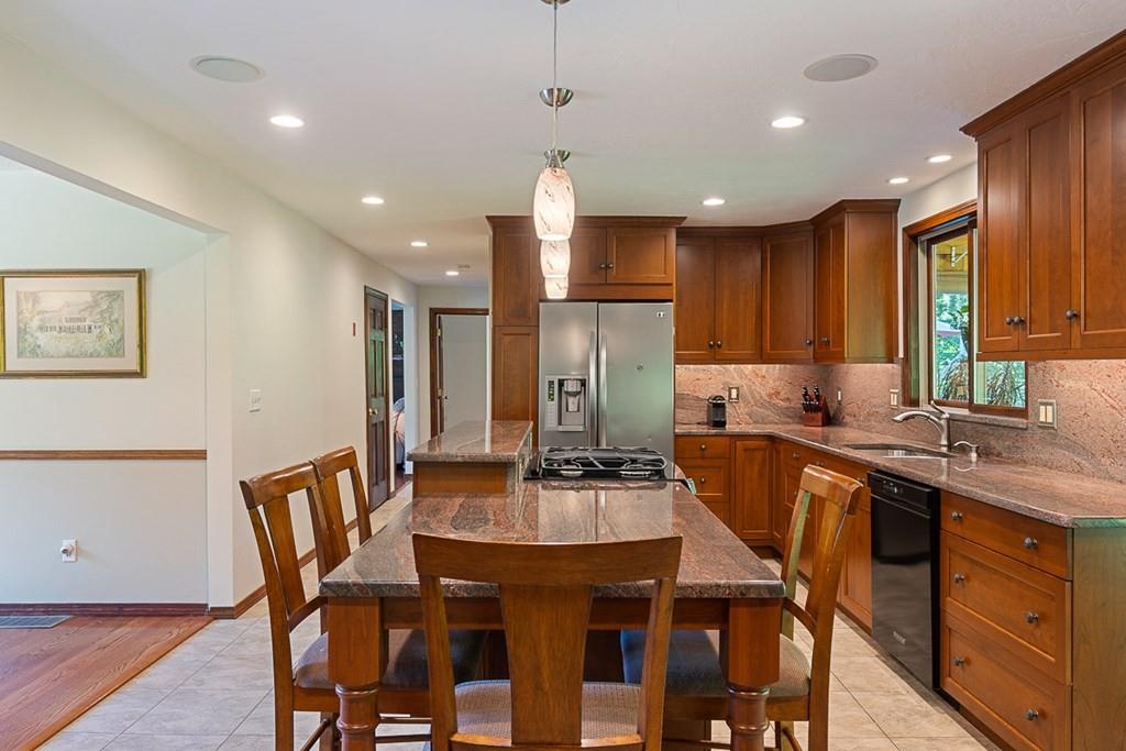 31 Mt Jefferson Road Hubbardston, MA 01452 - Photo 11 of 42 Gallery Image 11