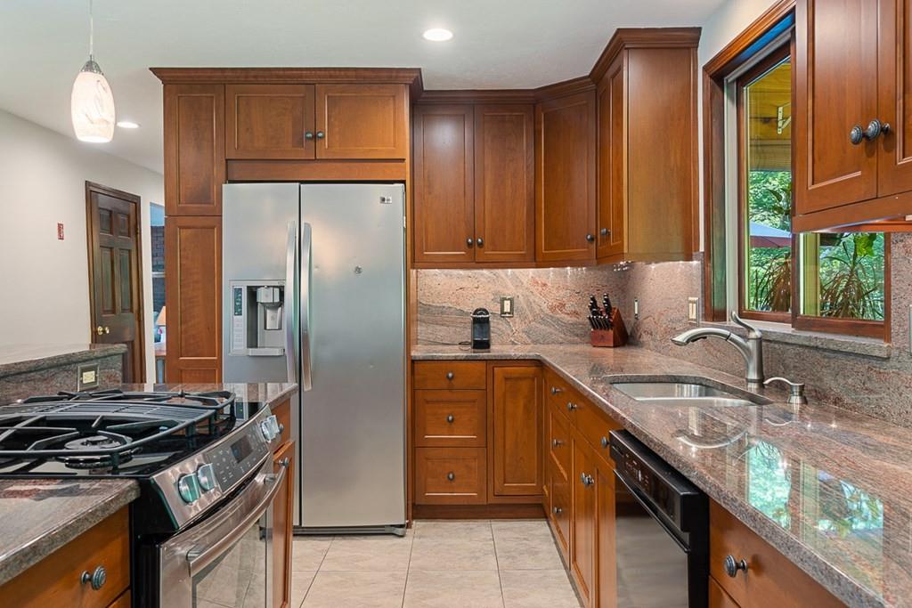 31 Mt Jefferson Road Hubbardston, MA 01452 - Photo 12 of 42 Gallery Image 12