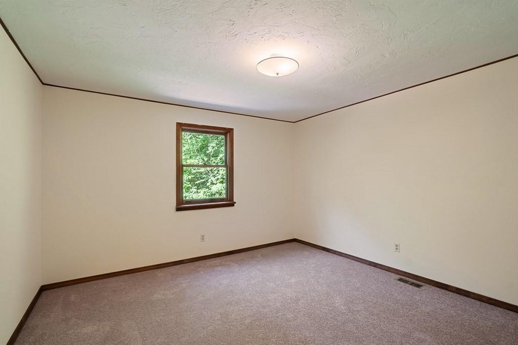 31 Mt Jefferson Road Hubbardston, MA 01452 - Photo 33 of 42 Gallery Image 33
