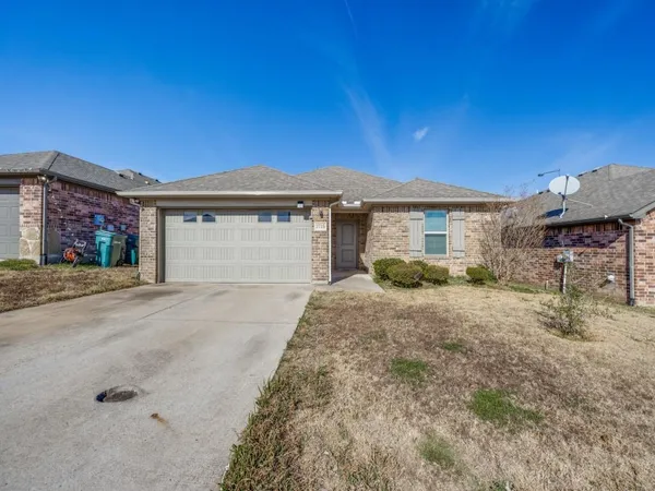 $2,100 | 3715 Brookstone Drive, Sherman, TX 75092