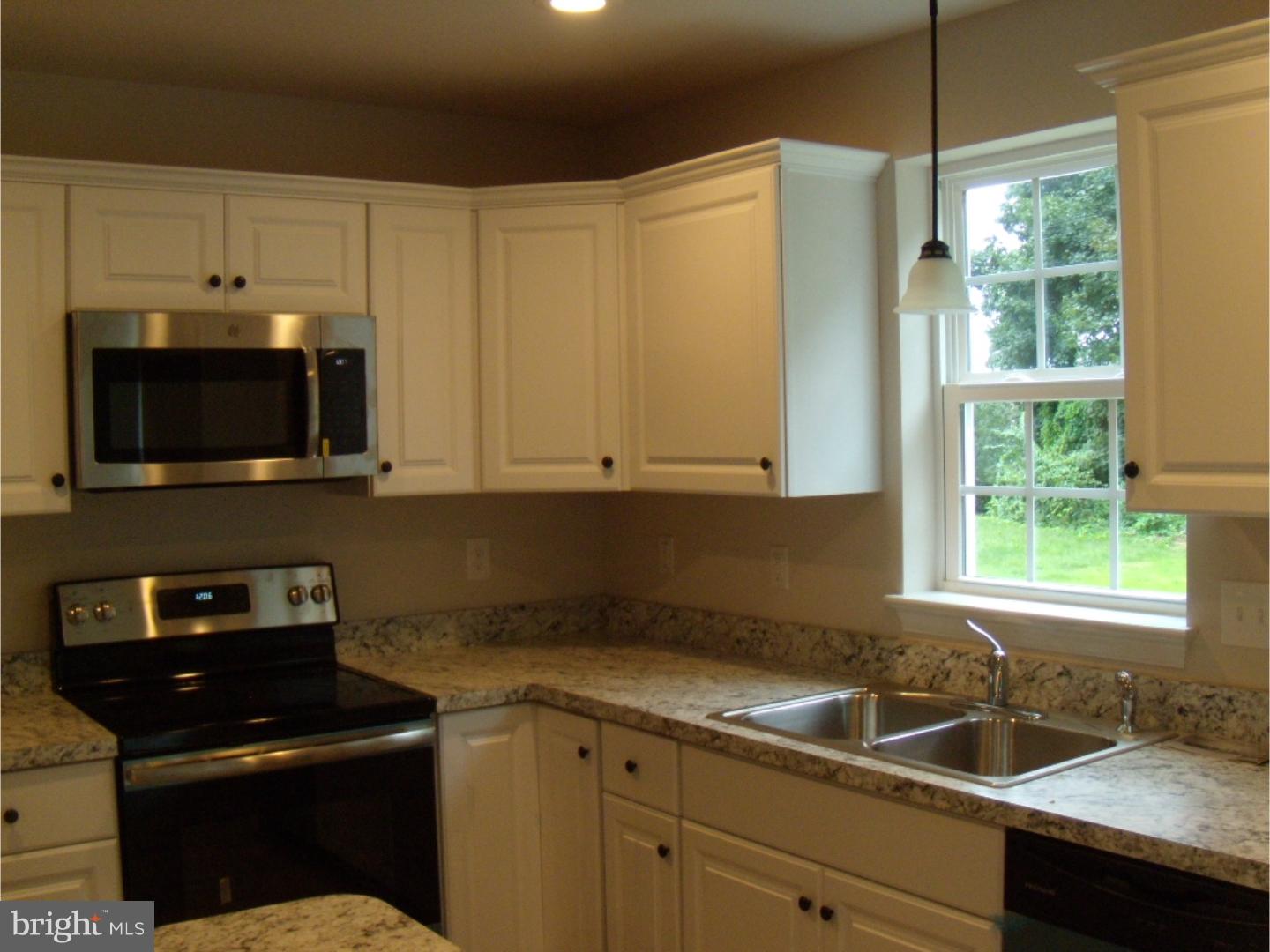 11 Ranor Court Reading, PA 19606 - Photo 3 of 19 Kitchen
