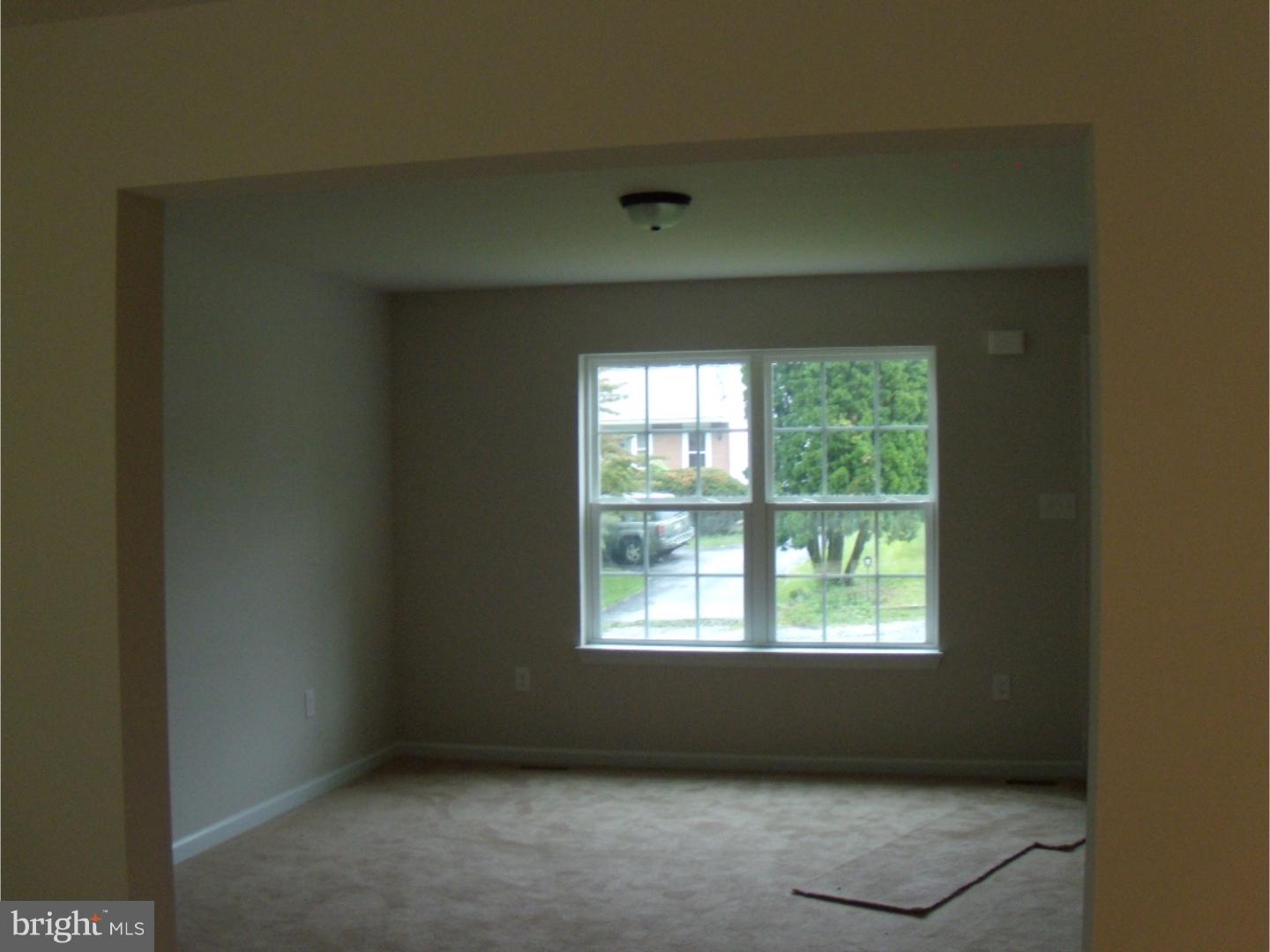 11 Ranor Court Reading, PA 19606 - Photo 5 of 19 Living Room