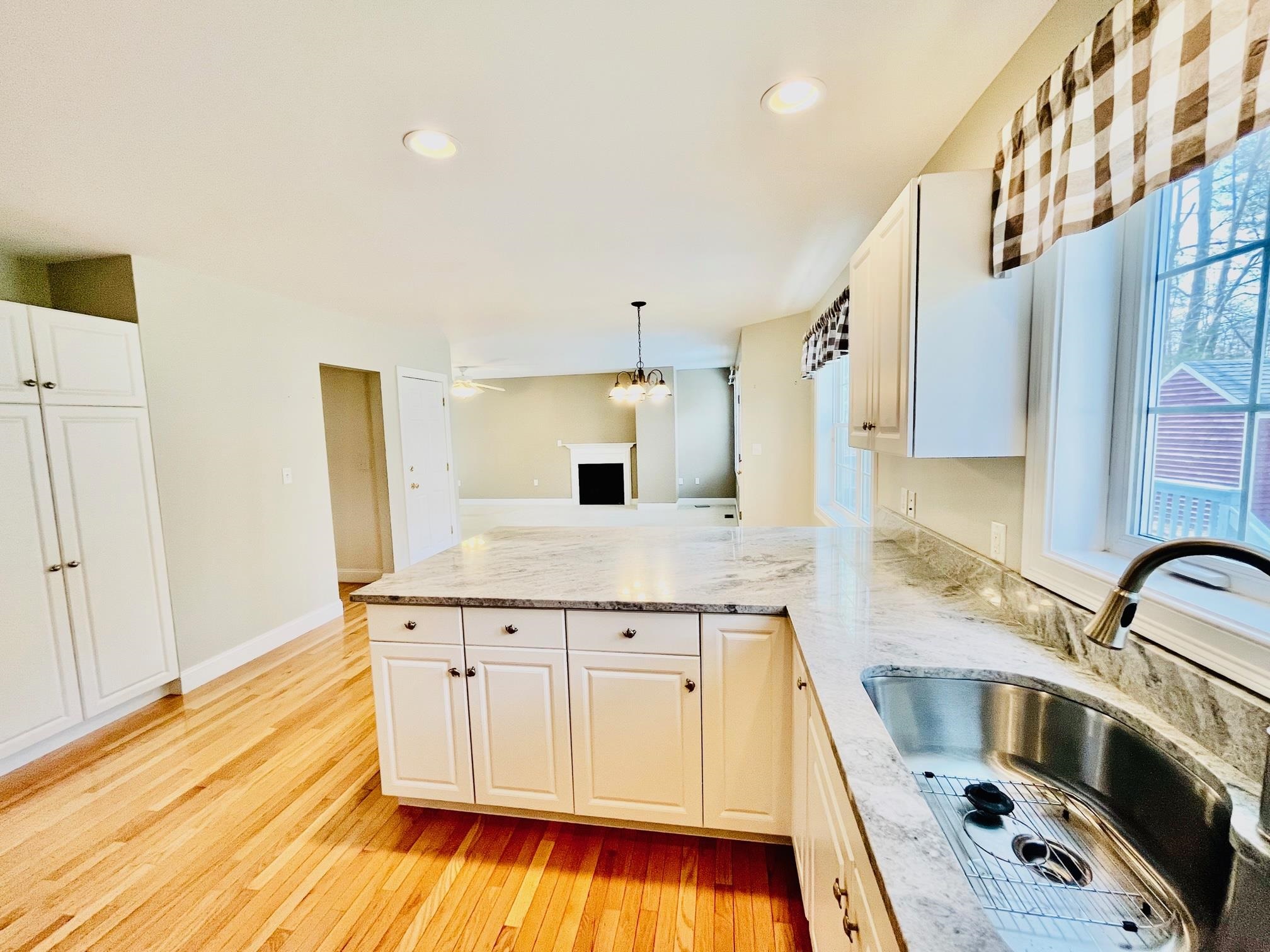124 Blacksnake Road Seabrook, NH 03874 - Photo 5 of 31