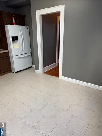 $2,275 | 185 Linden Avenue, Irvington, NJ 07111