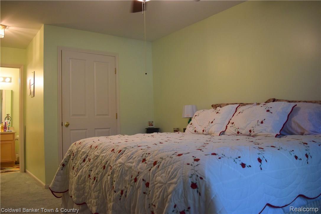 4175 Hampton Ridge Boulevard, Unit 39 Howell, MI 48843 - Photo 14 of 15 Master Bedroom2.jpg