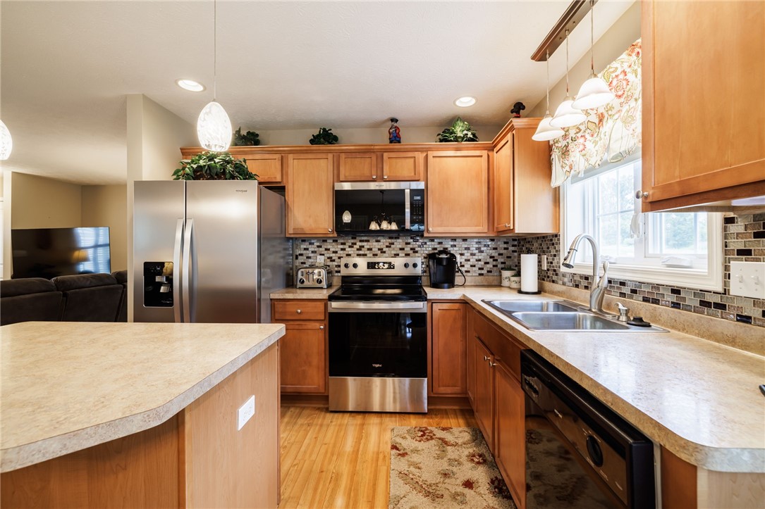 86 Parnell Drive Riga, NY 14428 - Photo 11 of 30 Kitchen boasts brand new Appliances