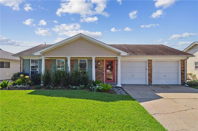 $285,000 | 820 Holyoke Place, Terrytown, LA 70056