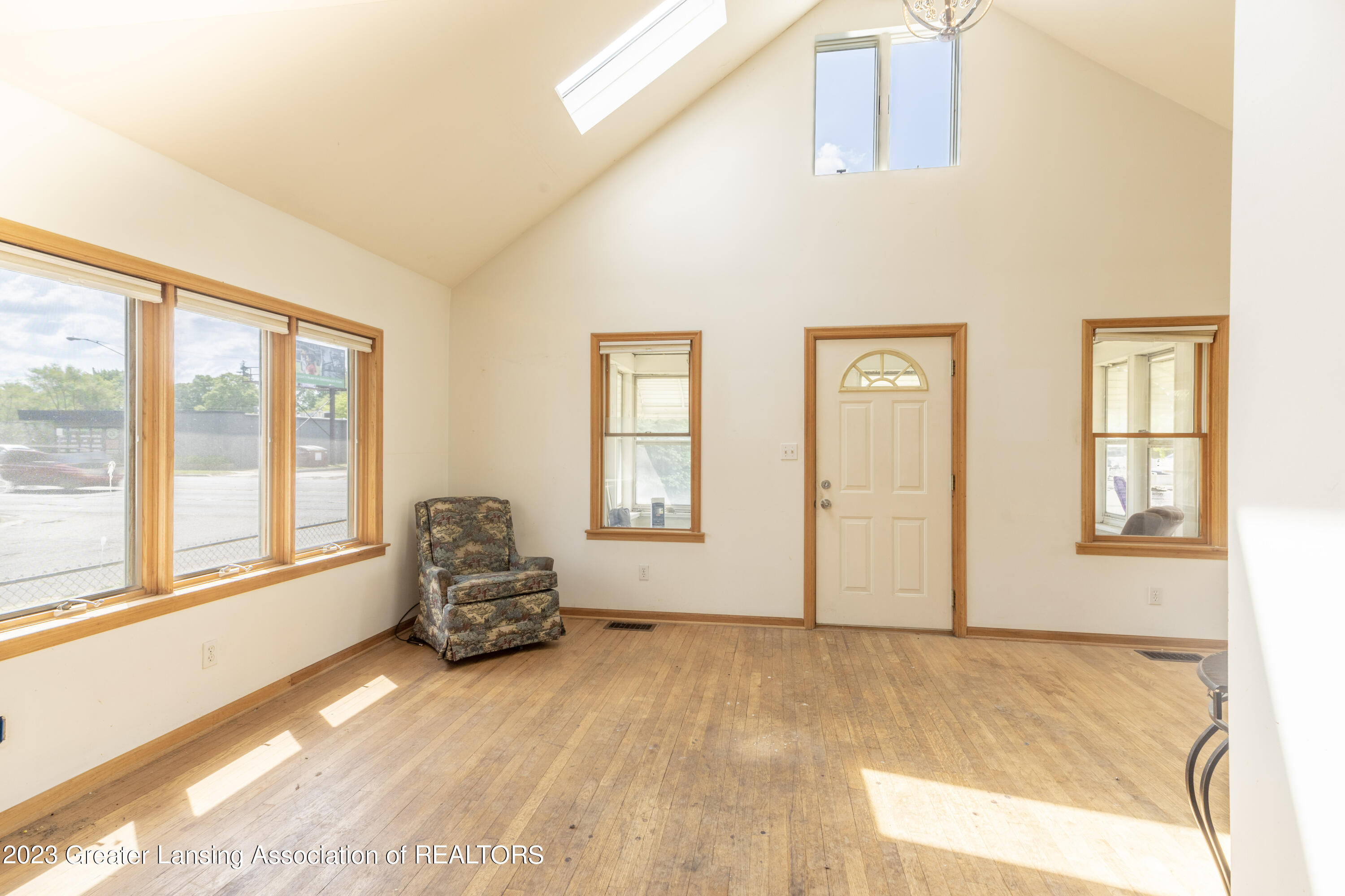 3421 Davison Road Flint, MI 48506 - Photo 15 of 33 Copy of 15-568A1716-HDR