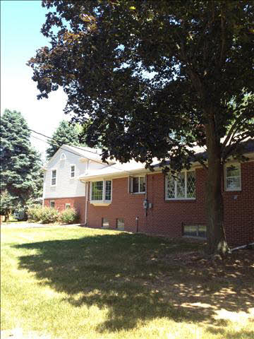 7817 Reinhardt Road Carleton, MI 48117 - Photo 3 of 18 20094497-2.JPG