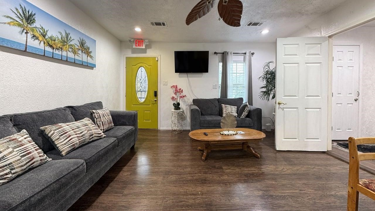 7901 Record Street Houston, TX 77028 - Photo 2 of 17