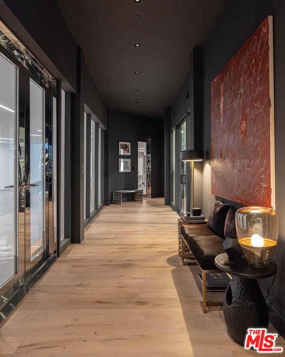 9520 Hidden Valley Road Beverly Hills, CA 90210 - Photo 24 of 29 a lobby with furniture and rug