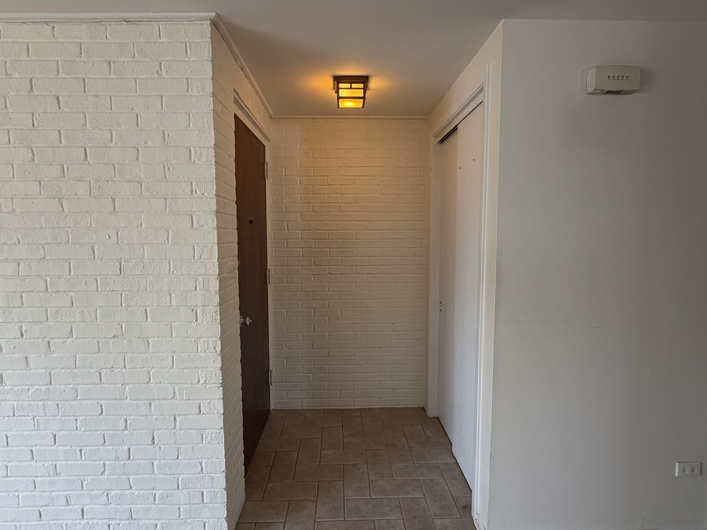 424 Braeside Road, Unit 2N Highland Park, IL 60035 - Photo 2 of 14