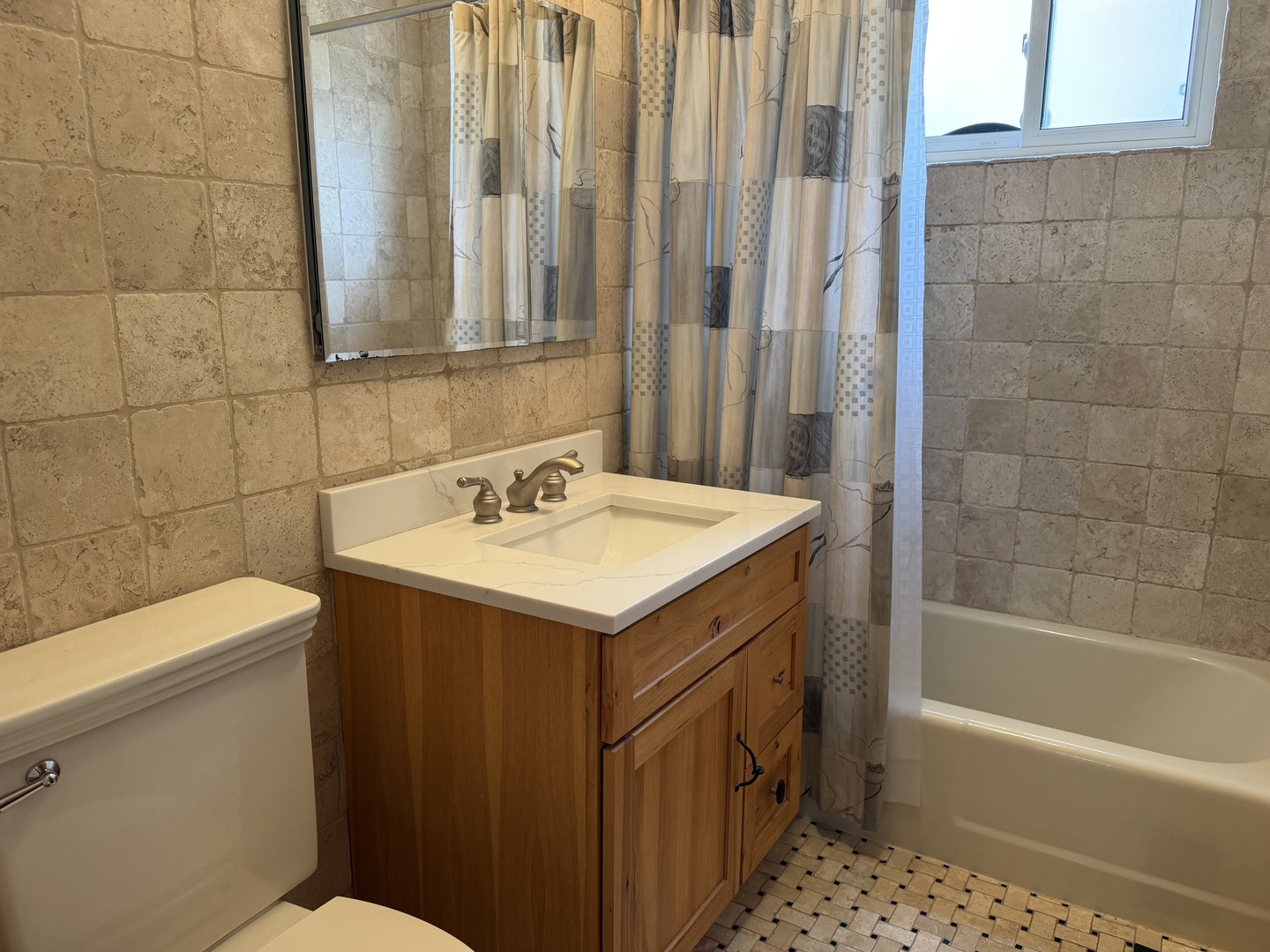 424 Braeside Road, Unit 2N Highland Park, IL 60035 - Photo 8 of 14