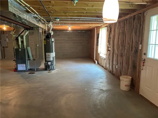 $299,900 | 607 Crestview Lane, New Kensington, PA 15068