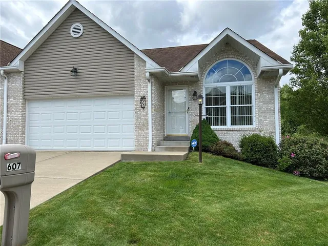 $299,900 | 607 Crestview Lane, New Kensington, PA 15068