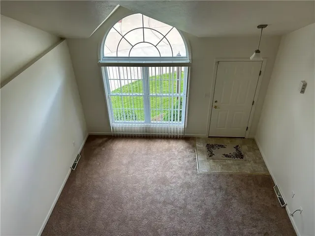 $299,900 | 607 Crestview Lane, New Kensington, PA 15068