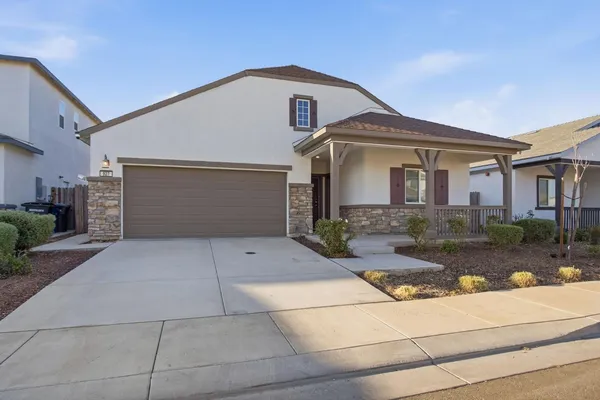 $560,000 | 927 Grimsby Lane, Patterson, CA 95363