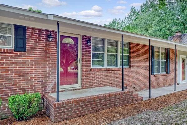 $380,000 | 421 County Rd S-18-132, Dorchester, SC 29437