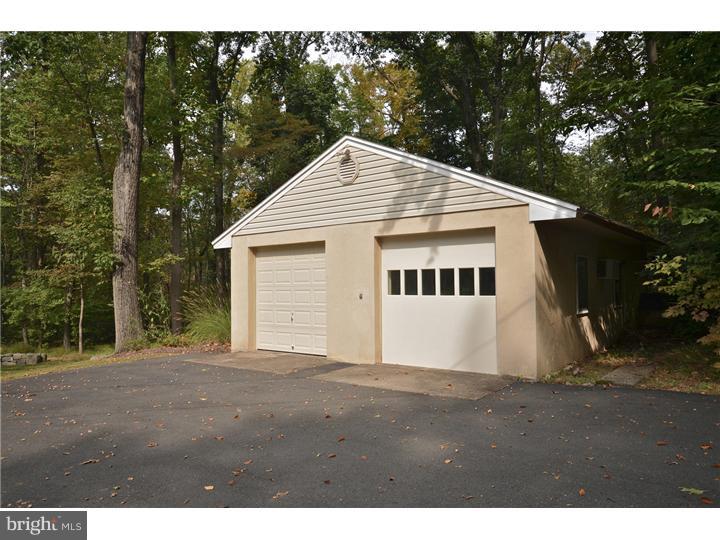 46 Mountain Road Hopewell, NJ 08525 - Photo 20 of 25 Garage