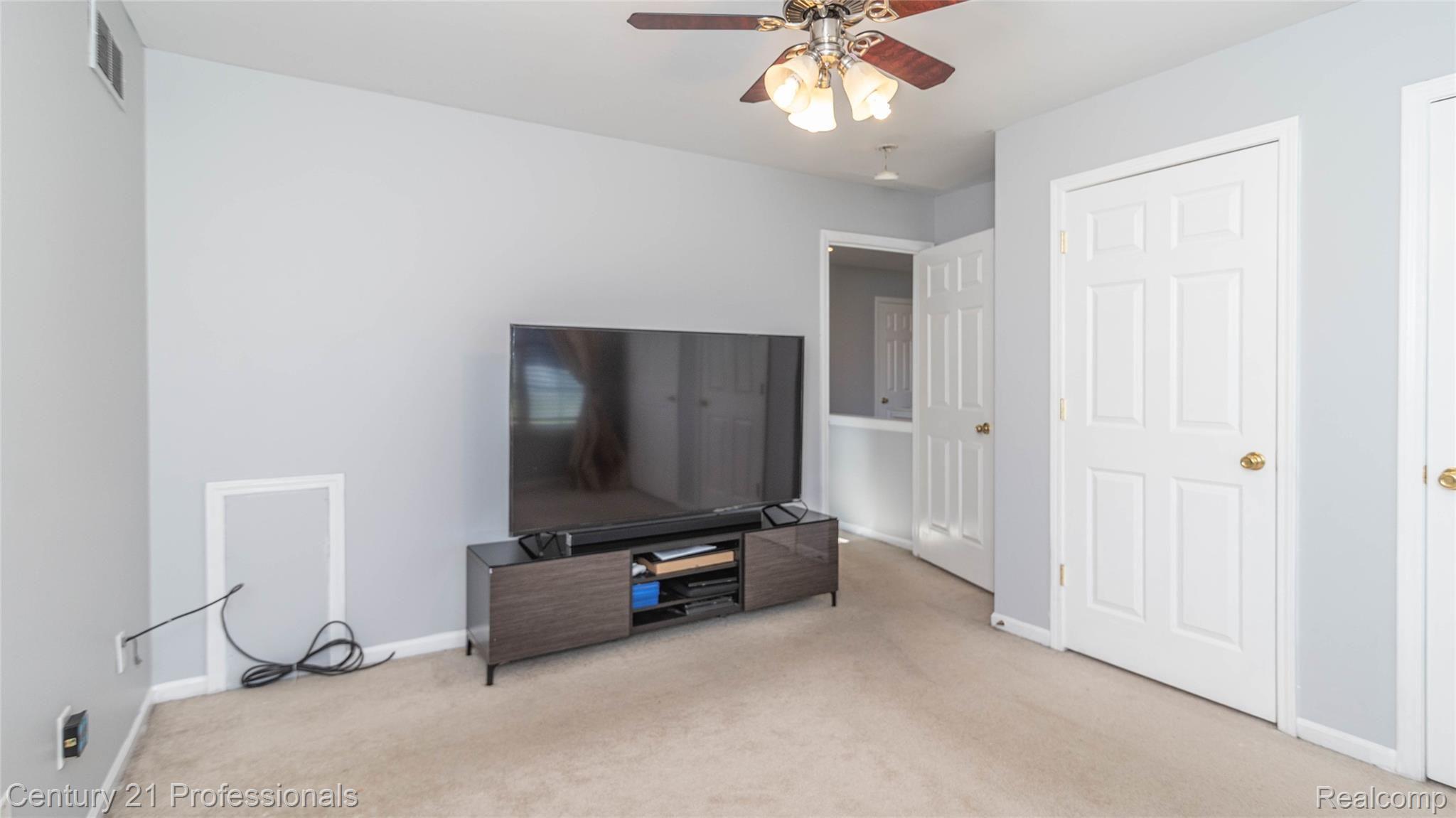 2974 Walbridge Drive Rochester, MI 48307 - Photo 53 of 82 0522200093795_44.jpg