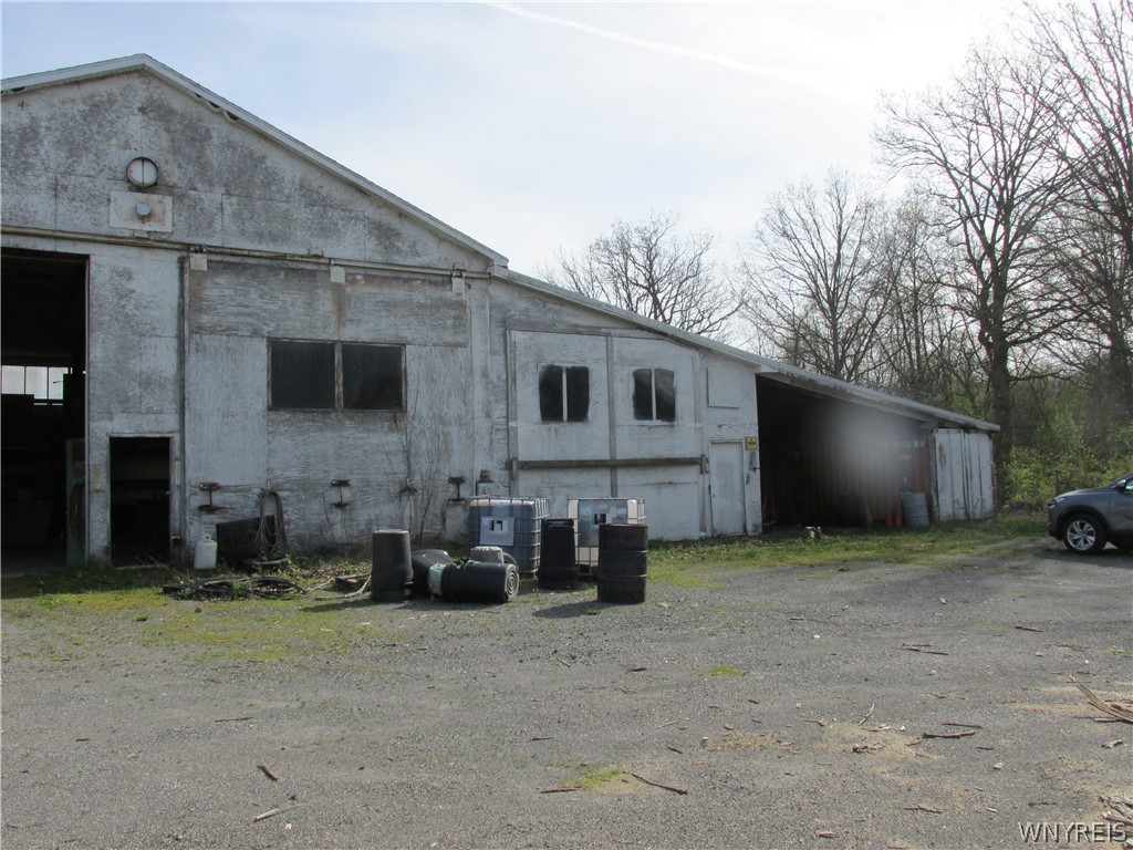 1200 Swann Road Lewiston, NY 14092 - Photo 2 of 6