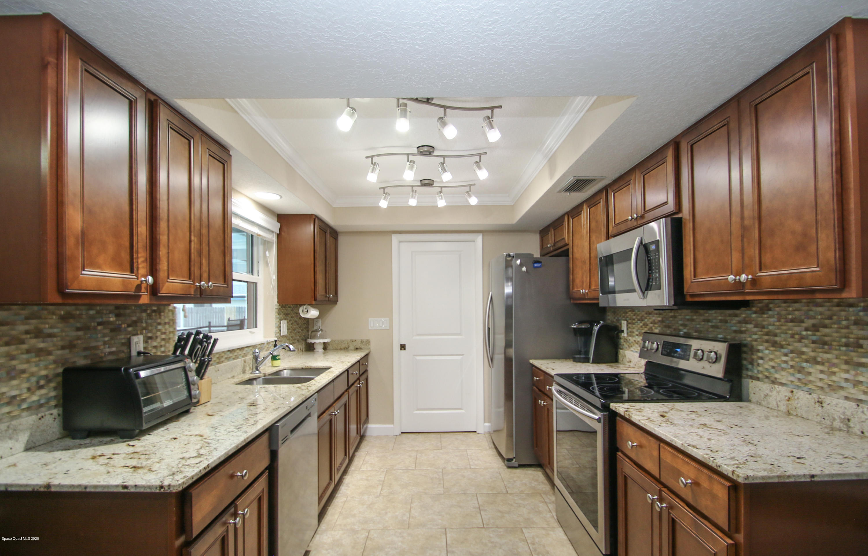 3650 Laurette Road Merritt Island, FL 32952 - Photo 15 of 36 Kitchen_