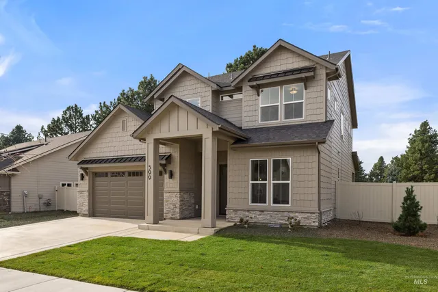 $749,900 | 599 North Hiltonhead Way, Eagle, ID 83616