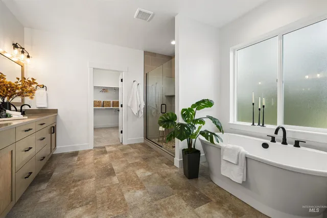 $749,900 | 599 North Hiltonhead Way, Eagle, ID 83616