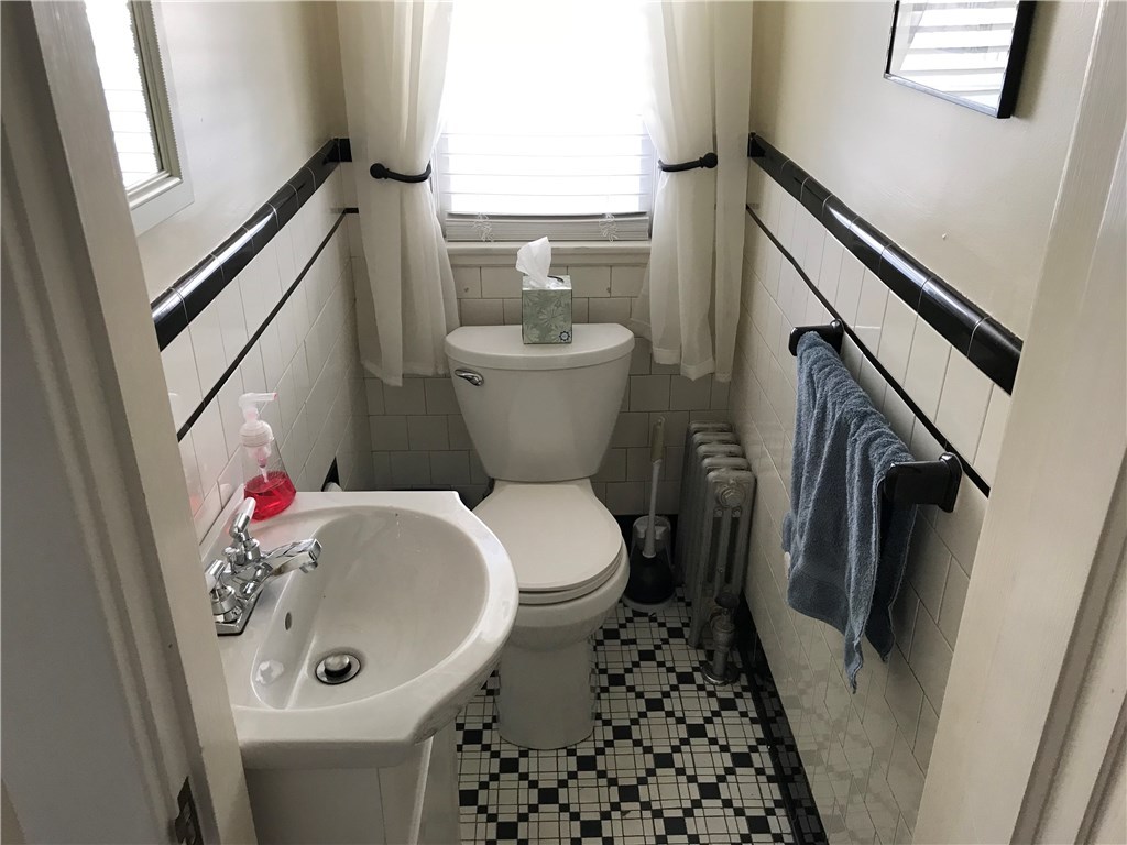 87 Calaman Road Cranston, RI 02910 - Photo 15 of 38 Lavette