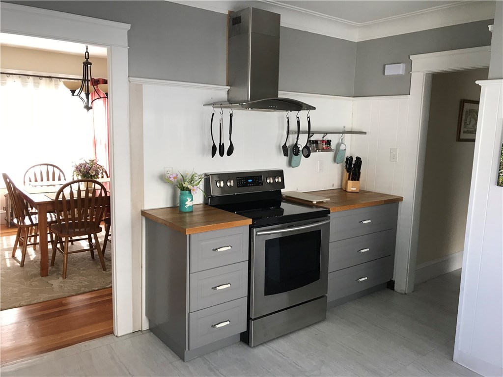 87 Calaman Road Cranston, RI 02910 - Photo 3 of 38 Kitchen adjacent to Dining Room