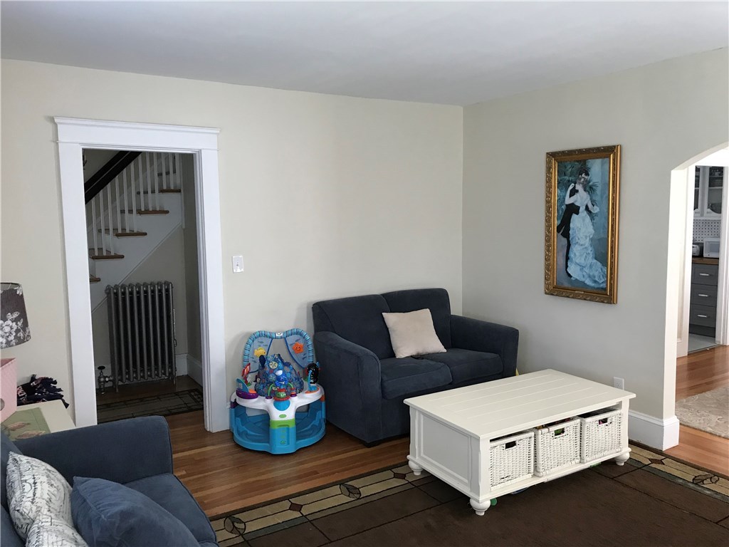 87 Calaman Road Cranston, RI 02910 - Photo 10 of 38 Living Room