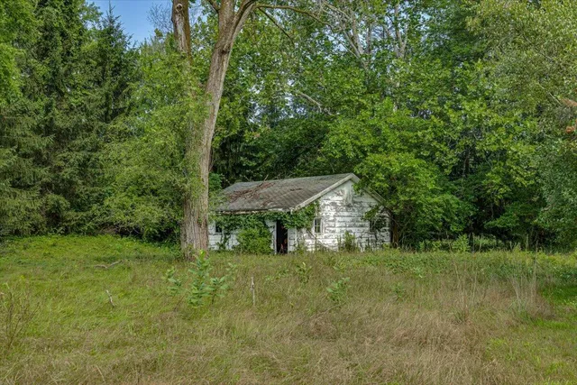 $650,000 | 19839 South Witt Road, Three Oaks, MI 49128