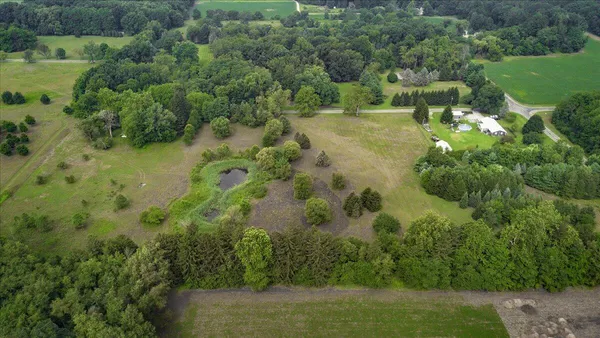 $550,000 | 19839 South Witt Road, Three Oaks, MI 49128