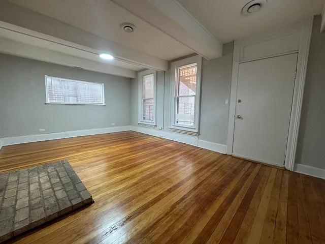 $2,795 | 2052 North Dayton Street, Unit 2R, Chicago, IL 60614