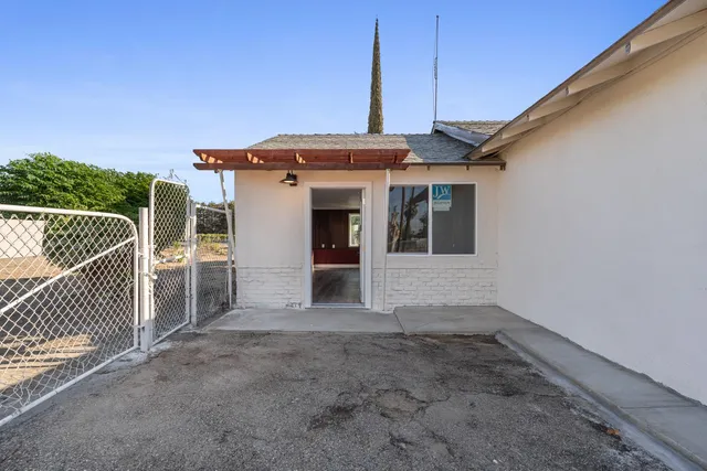 a view of a house with a outdoor space